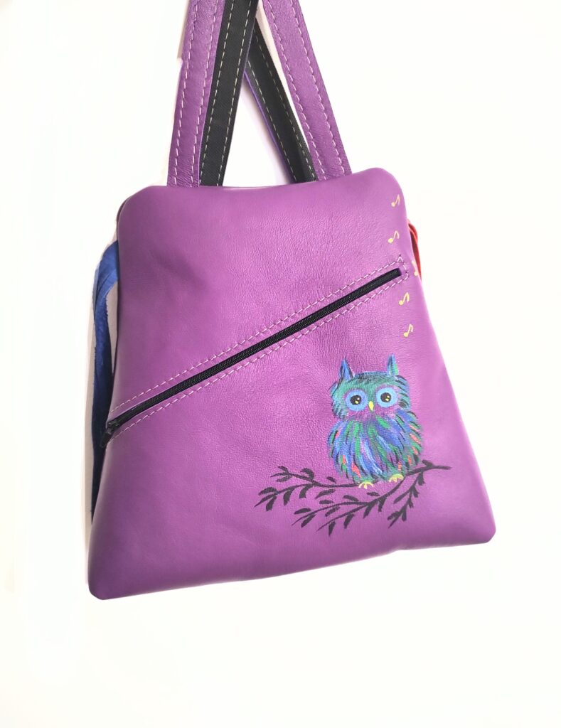 Rucsac mov unicat ,din piele naturala ,pictat manual