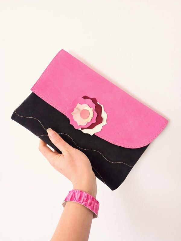 Plic multicolor din piele naturala,lucrat manual,cu trandafir