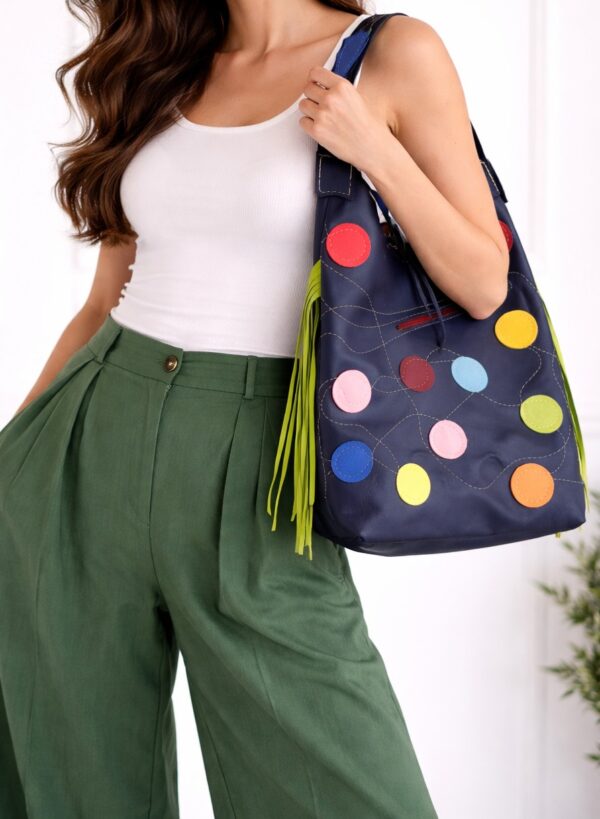 Geanta bleumarin din piele naturala cu buline ,lucrată manual