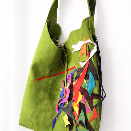 Geanta verde din piele naturala întoarsă,lucrata manual ,cu aplicații multicolore