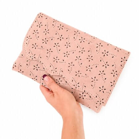 Poseta-plic din piele naturala roz pudra cu efect dantelat ,lucrat manual