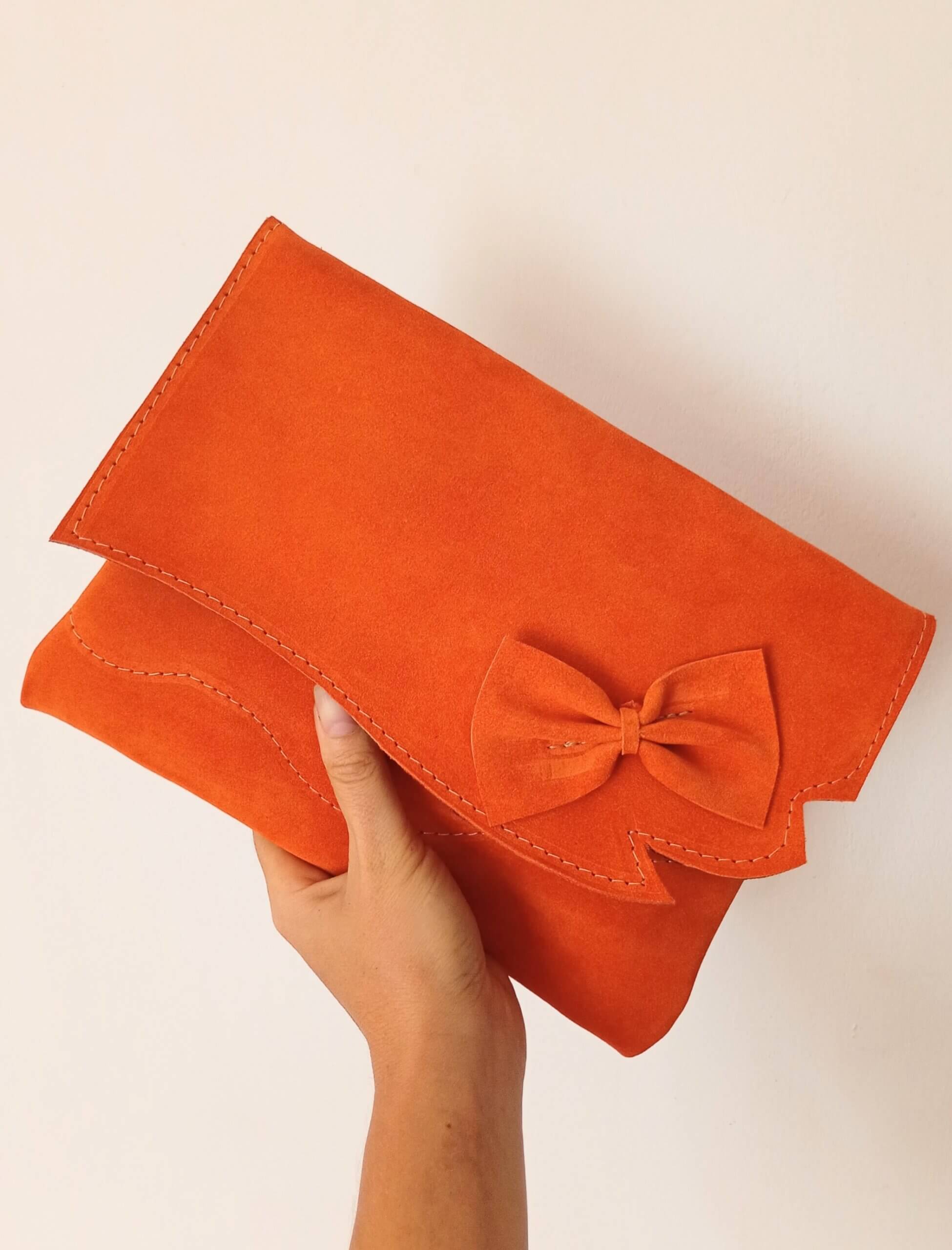Plic handmade portocaliu din piele naturală întoarsă - imagine 2